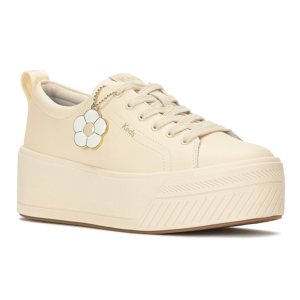 Women's Skyler Leather Daisy Charm Parchment Sneaker